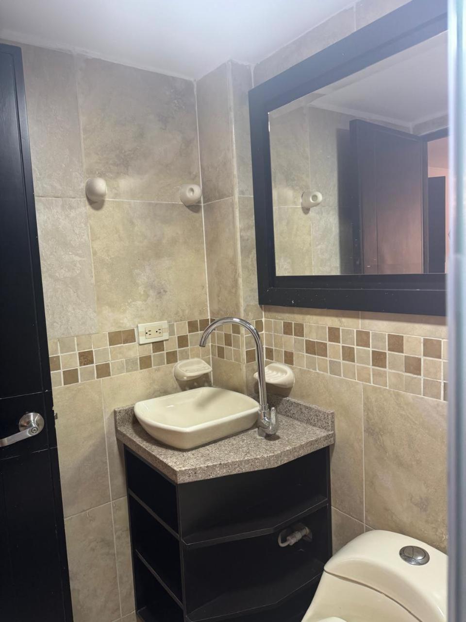 Apartahotel Bogota Gran Marquez, Apartaestudios Y Habitaciones Экстерьер фото